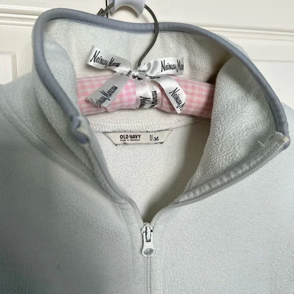 Old Navy White/Cream Fleece Jacket with Gray Trim - Picture 4 of 9